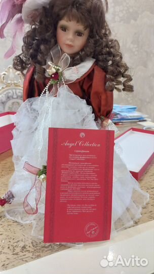 Кукла фарфоровая коллекционная