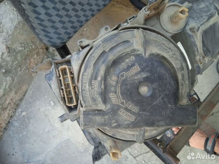 Фара от ford. Пердняя правая. Италия