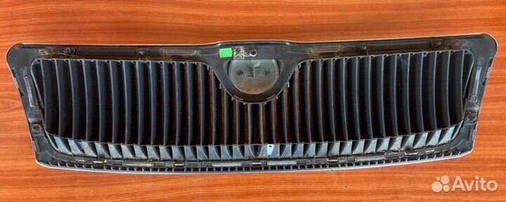 Решетка радиатора Skoda Octavia универсал A5 BKC