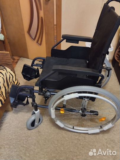 Инв. коляска бу, памперсы, пеленки одноразовые