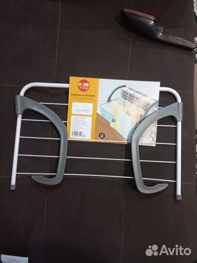 Вешалка, сушилка на батарею