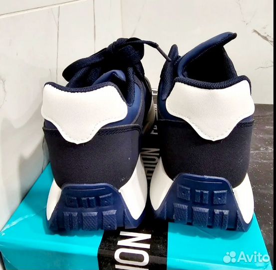 Кроссовки Calvin Klein 42 размер