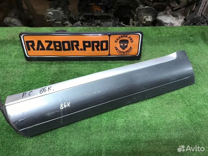 Молдинг двери задний левый Porsche Cayenne 955