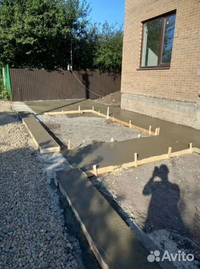 Бригада строителей, дома, кровля, фасад, фундамент