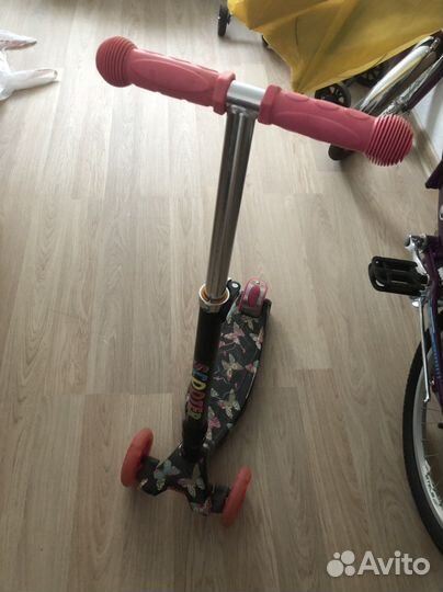 Самокат детский со светящимися колесами