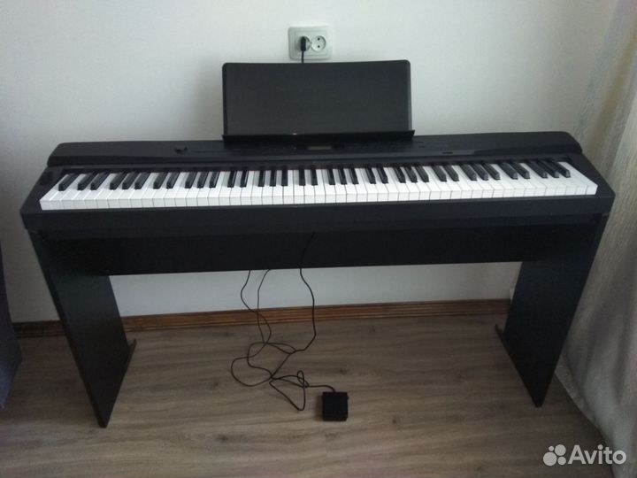 Цифровое пианино Casio Privia PX-330