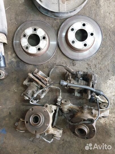 Задние поворотные кулаки, ступицы Audi AllRoad C5