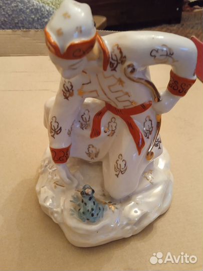 Фарфоровые статуэтки лфз