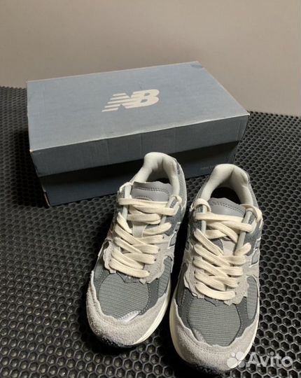 New balance 2002r refined future