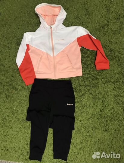 Костюм спортивный