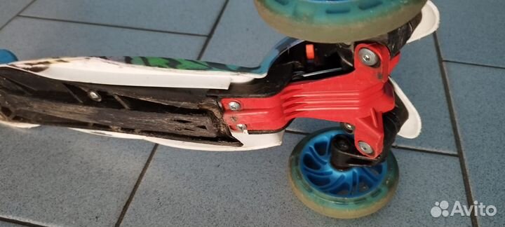 Запчасти Самокат детский со светящимися колесами