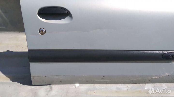 Дверь передняя правая Renault Symbol