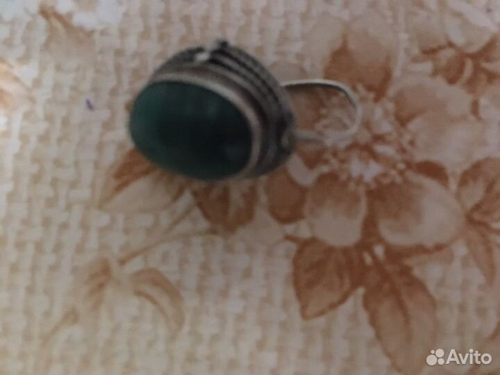 Серебряные серьги с малахитом