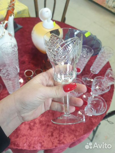 Бокалы под шампанское