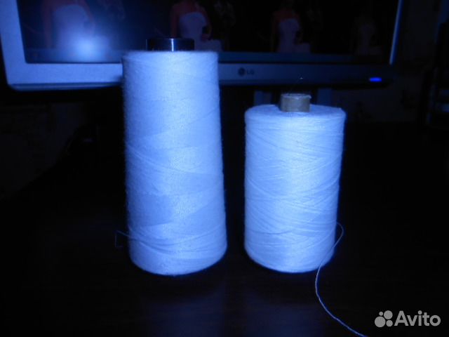 Никти в бобинах для шитья