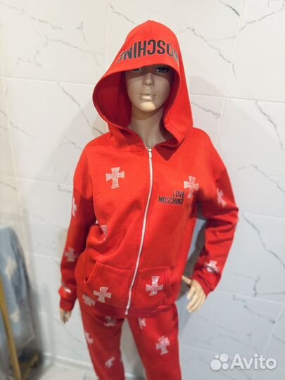 Moschino костюм