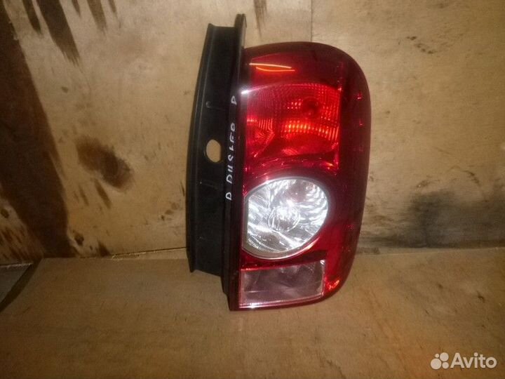 Фонарь задний правый renault duster 2012