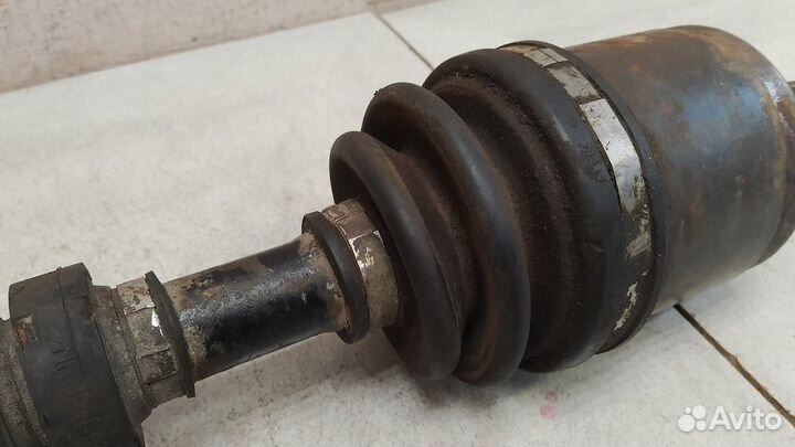 Привод передний левый