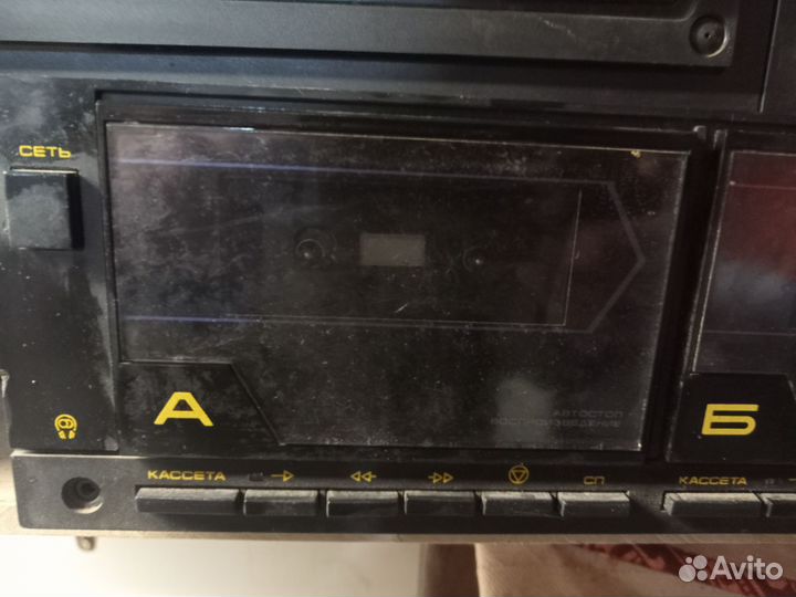 Кассетный магнитофон