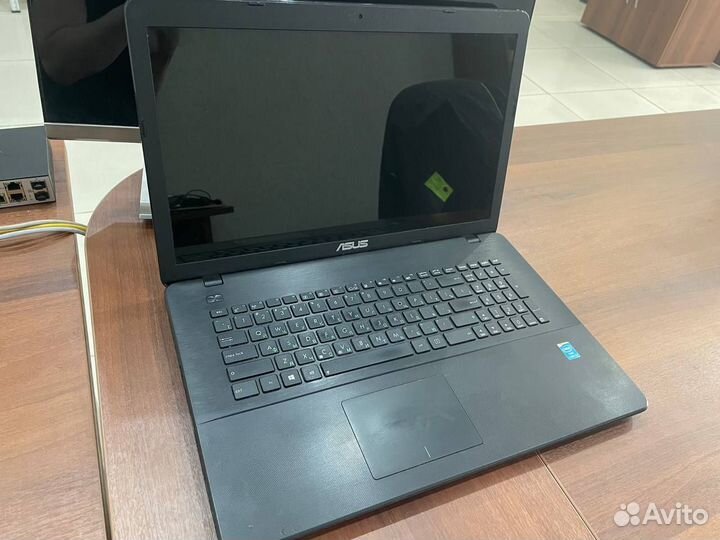 Ноутбук Asus X751L