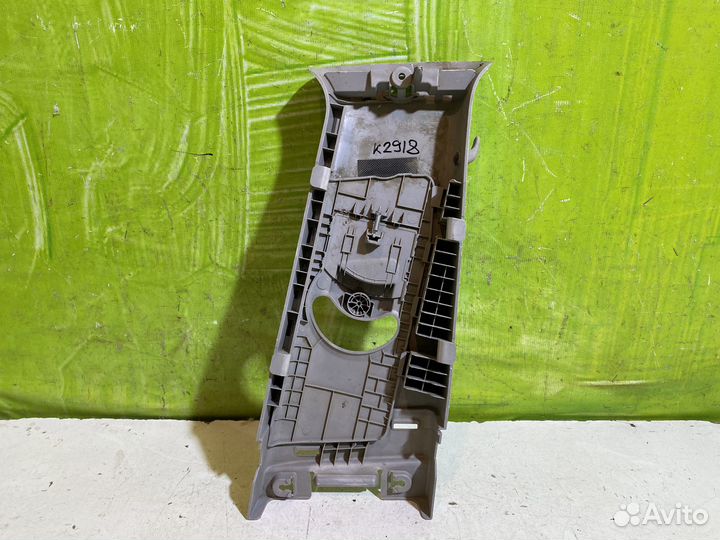 Обшивка центральной стойки Kia Sportage 4