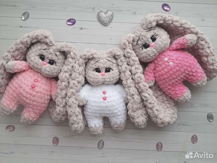 Зайка. Вязаный заяц