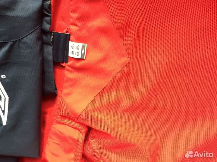 Костюм спортивный