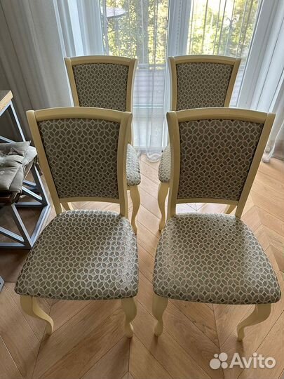 Комплект из 4 стульев