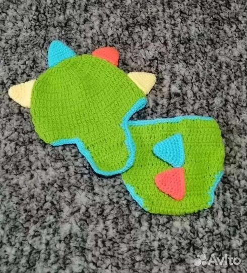 Костюм дракончика для новорожденного