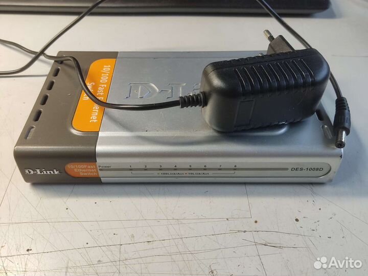 Свитч D-Link DES-1008D
