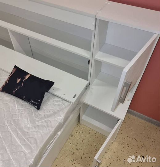 Спальный гарнитур