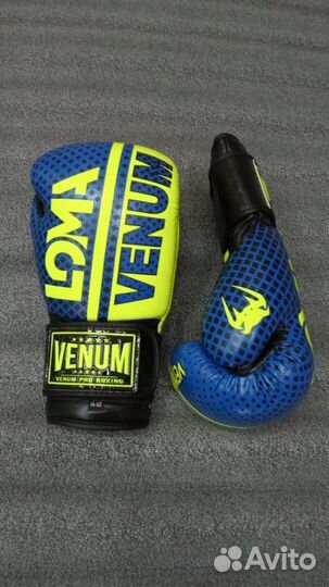 Перчатки боксерские Venum