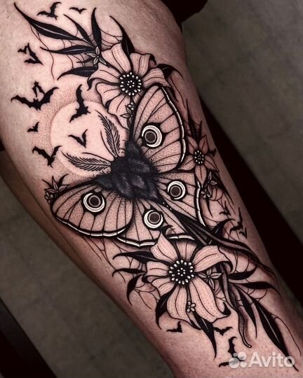 Мастер татуировки