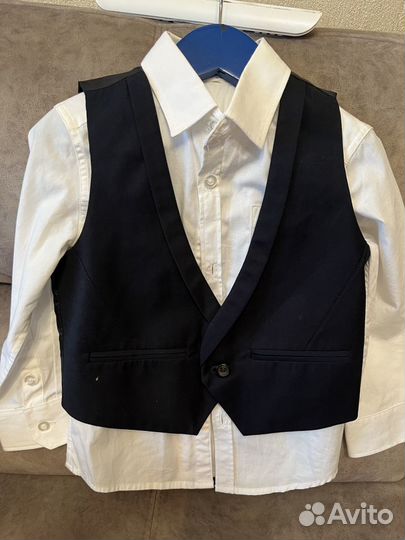 Костюм тройка: рубашка, жилетка, брюки