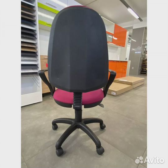 Кресло офисное Престиж+ (Бордовый)