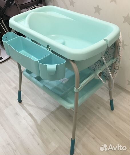 Пеленальный столик Chicco с ванночкой