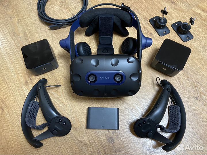 Htc vive pro 2 + valve контроллеры + базы 1.0