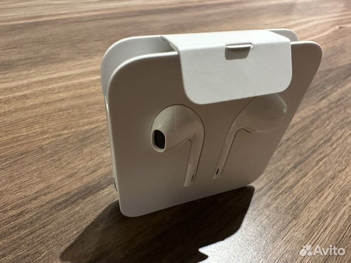 Наушники Apple EarPods Lightning Новые (ориинал)