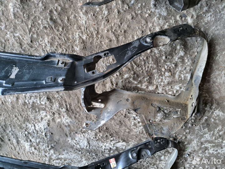 Рамка радиатора Mercedes w220