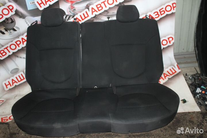 Сиденья задние kia rio 3