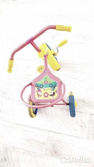 Трехколесный велосипед