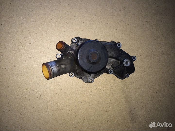 Помпа Mercedes w220 4.0 TDI