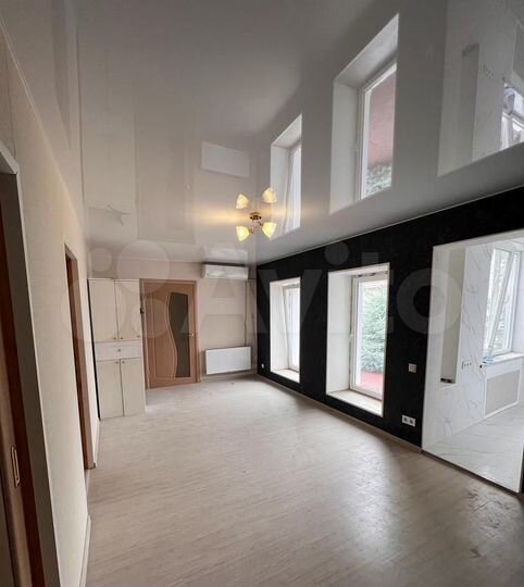 3-к. квартира, 71 м², 2/2 эт.