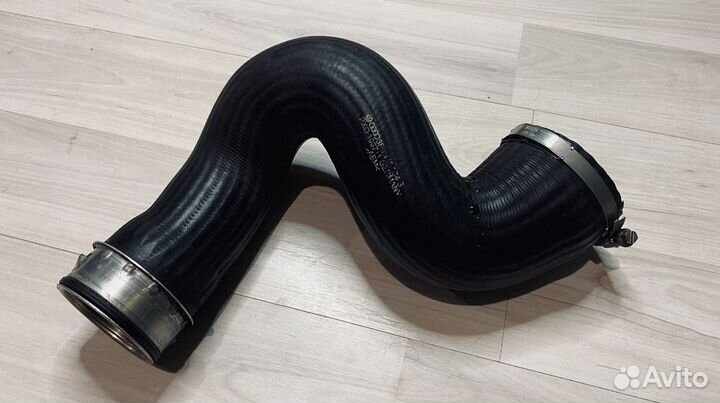 Патрубок интеркулера VAG 3b0145834s