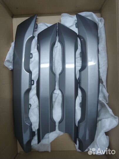 Накладки решетки радиатора Suzuki Vitara