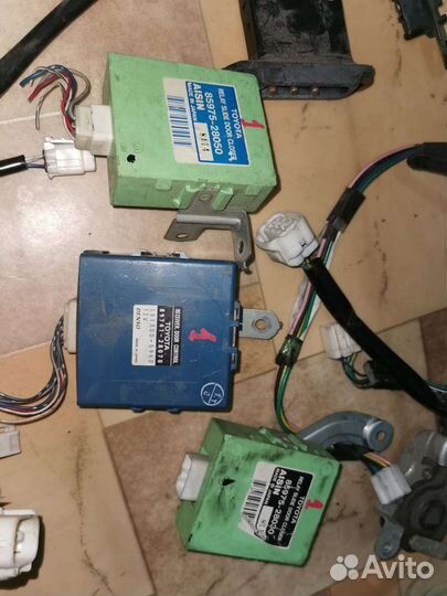 Электро доводчик боковой двери town ace noah