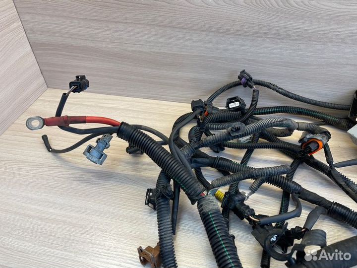 Подкапотная проводка Renault Duster