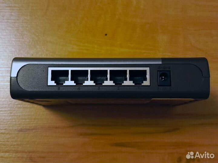 Коммутатор 5 port D-Link DES-1005D