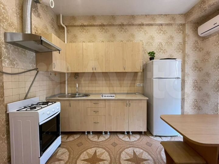 2-к. квартира, 42 м², 4/14 эт.