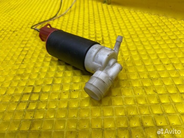 Моторчик омывателя стекла Honda Cr-V 2 2.0 K20A4